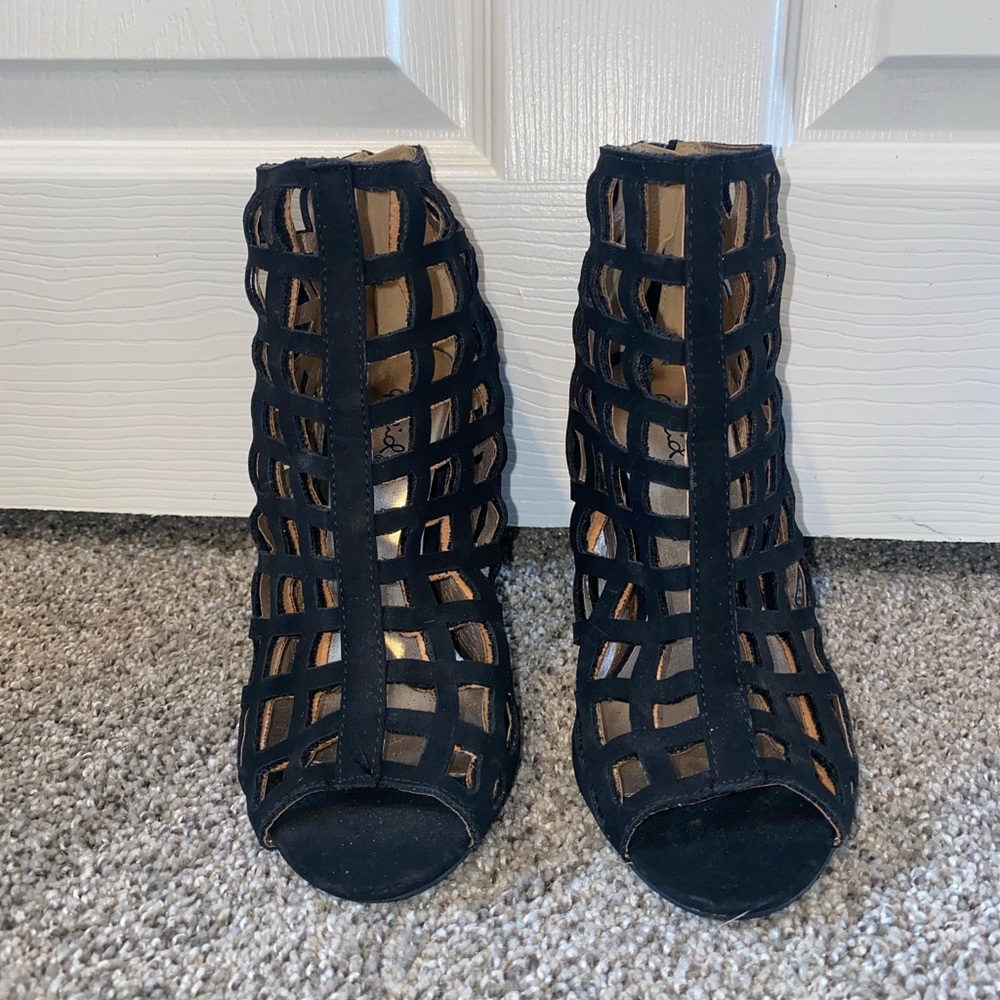 Cage heels. - Picture 4 of 9